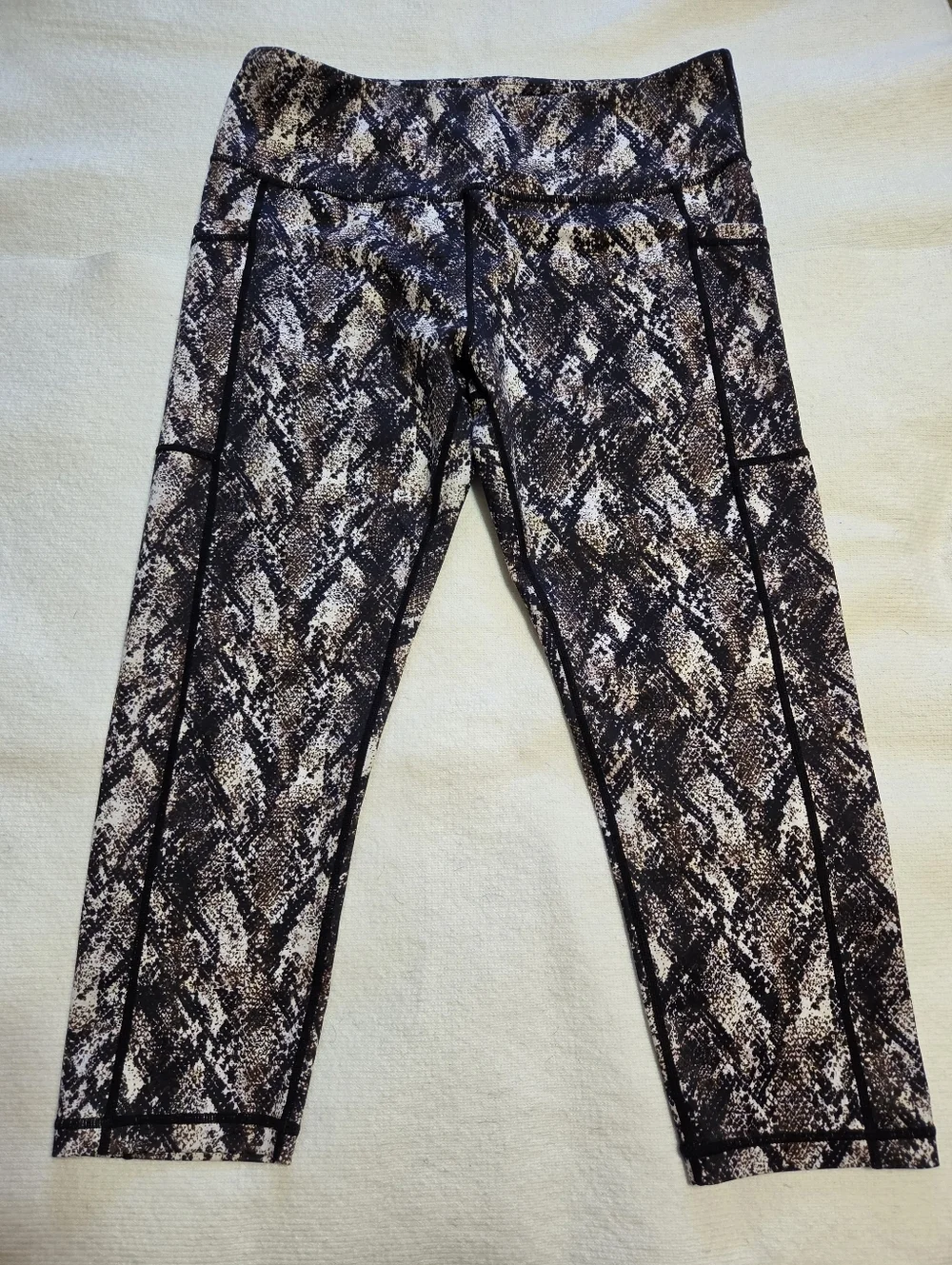Constantly Varied Gear Women's Snake-Print Leggings  Brown/Black. Sz L Like New